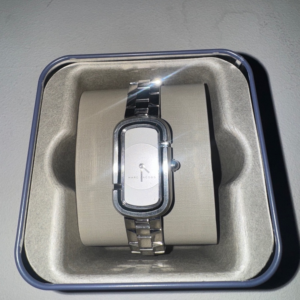Marc Jacobs Silver Smartwatch